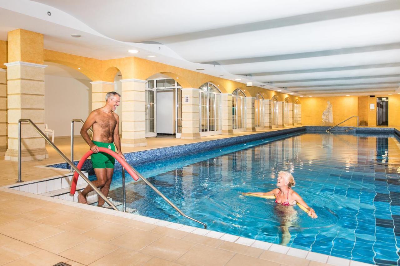 Gesundheit & Wellness Resort Бад-Миттерндорф Экстерьер фото